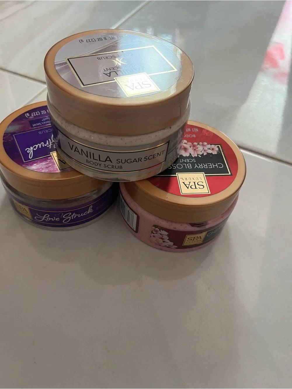 Vanilla Sugar Scent Body Scrub - White